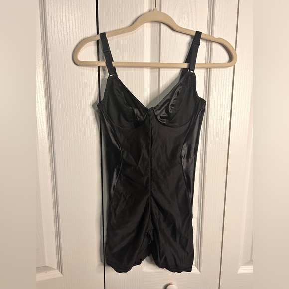 Cabernet Other - Vintage Cabernet Full Body Shapewear Girdle Bodysuit‎ Size 34B Underwired Black